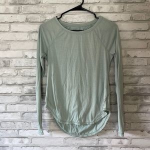 Apana Longsleeve w/ Cut Out Back